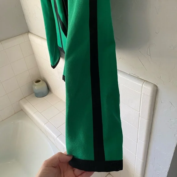 Vintage Carlisle Emerald and Black Women's Blazer - Picture 5 of 6